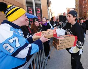 Penguins goalie Marc-Andre Fleury delivers pizza (Photo: Pittsburgh Penguins)